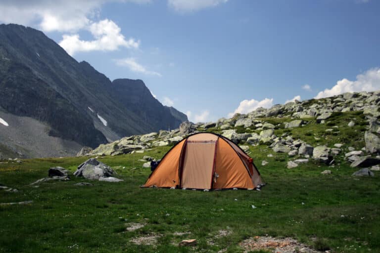 Wildcampen und Biwakieren in Österreich am Berg – was ist erlaubt? – was ist verboten?